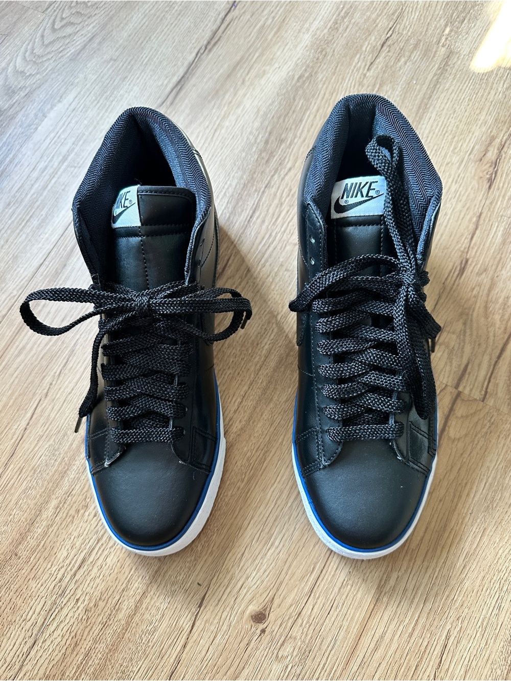Nike Blazer High Sneakers - Picture 2 of 3